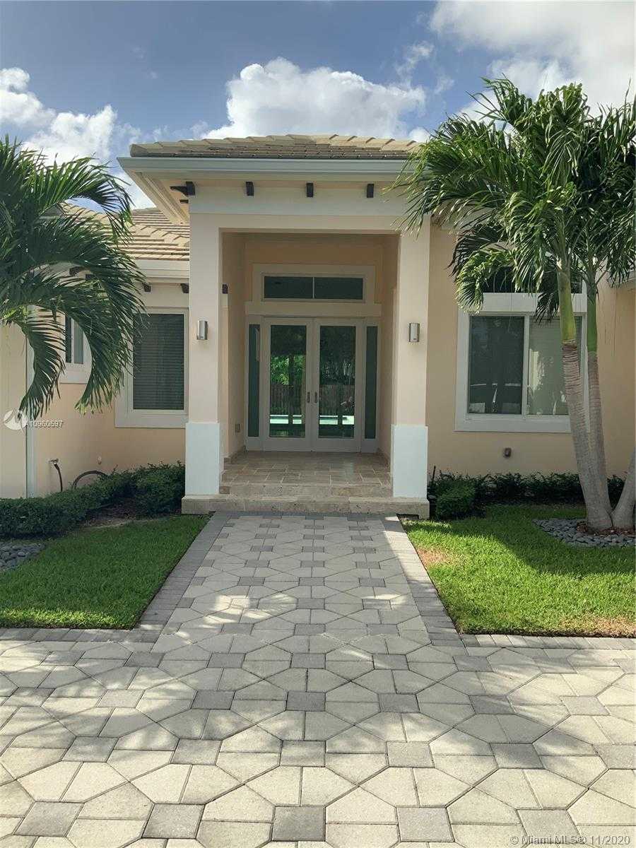 Small Image of 12308 SOUTH WEST 94TH PL, Miami Number 4