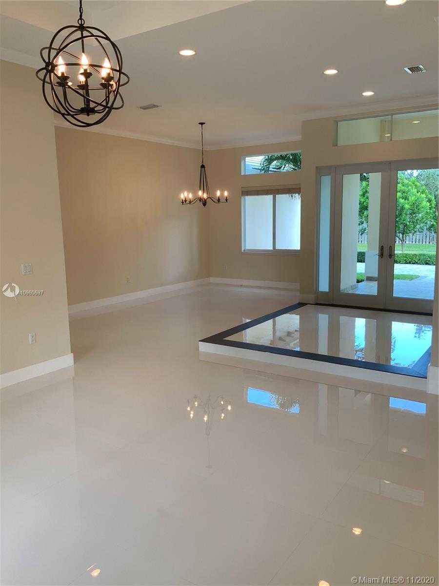 Small Image of 12308 SOUTH WEST 94TH PL, Miami Number 9