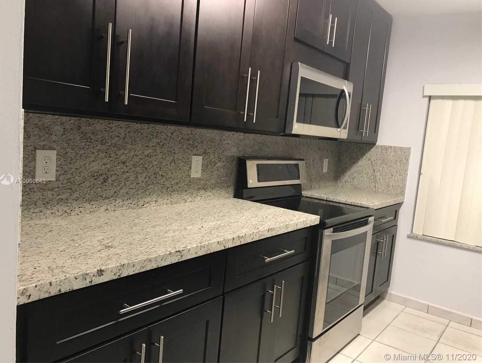 Small Image of 5318 SOUTH WEST 141ST AVE, Miami Number 3