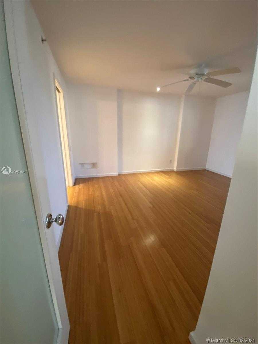 Small Image of 1632 SOUTH BAYSHORE CT #501, Miami Number 13