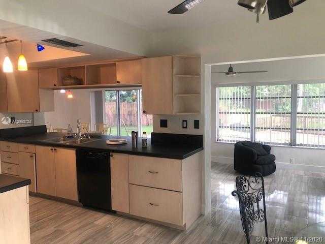 Small Image of 5101 SOUTH WEST 7TH ST #5101, Margate Number 13