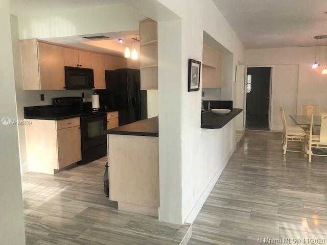 Small Image of 5101 SOUTH WEST 7TH ST #5101, Margate Number 2