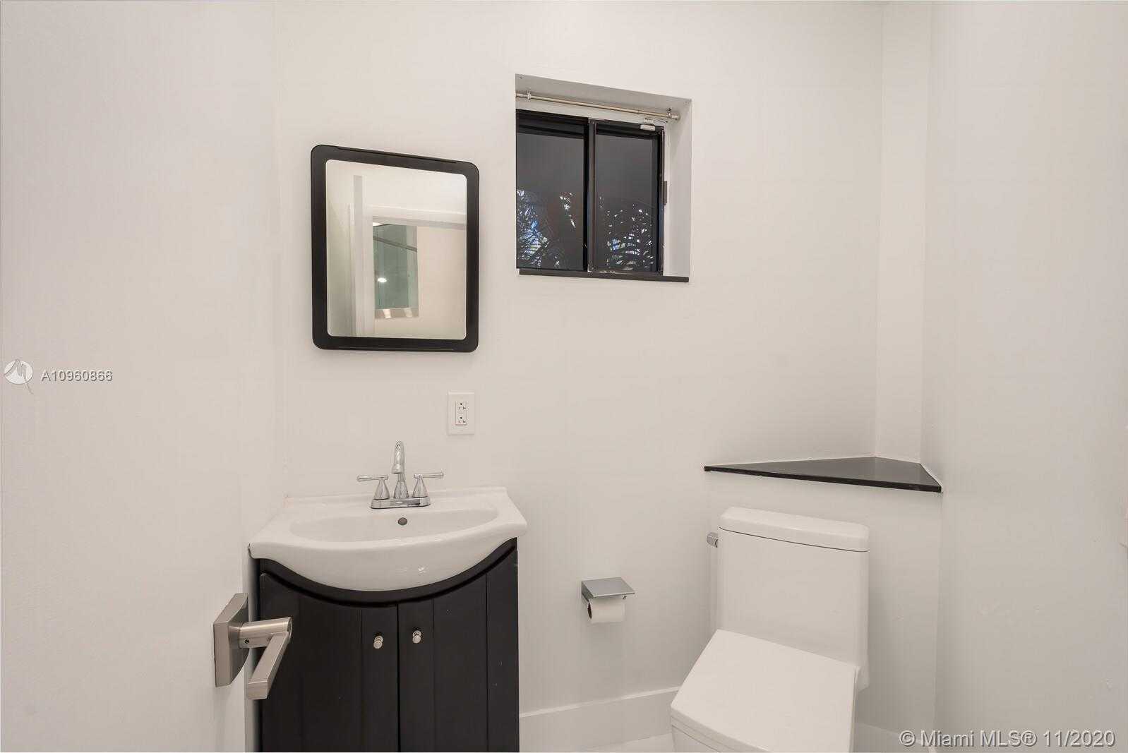 Small Image of 2575 TIGERTAIL AVE, Coconut Grove Number 11