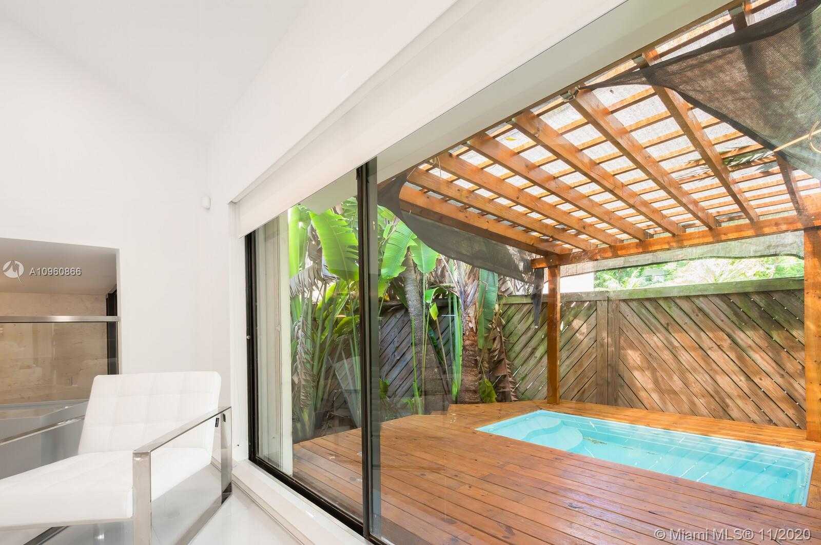 Small Image of 2575 TIGERTAIL AVE, Coconut Grove Number 4