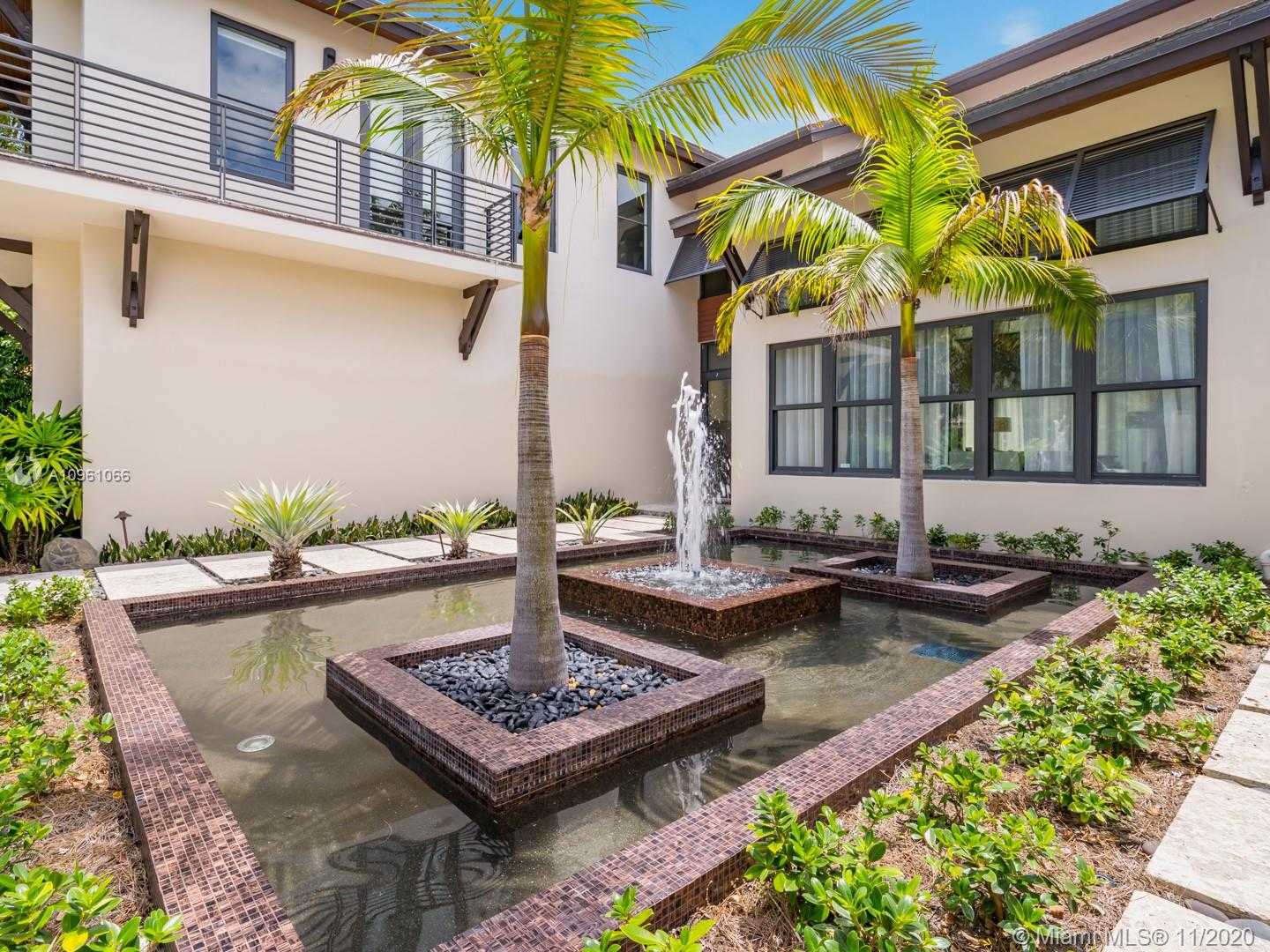 Small Image of 4241 PALM LN, Miami Number 11