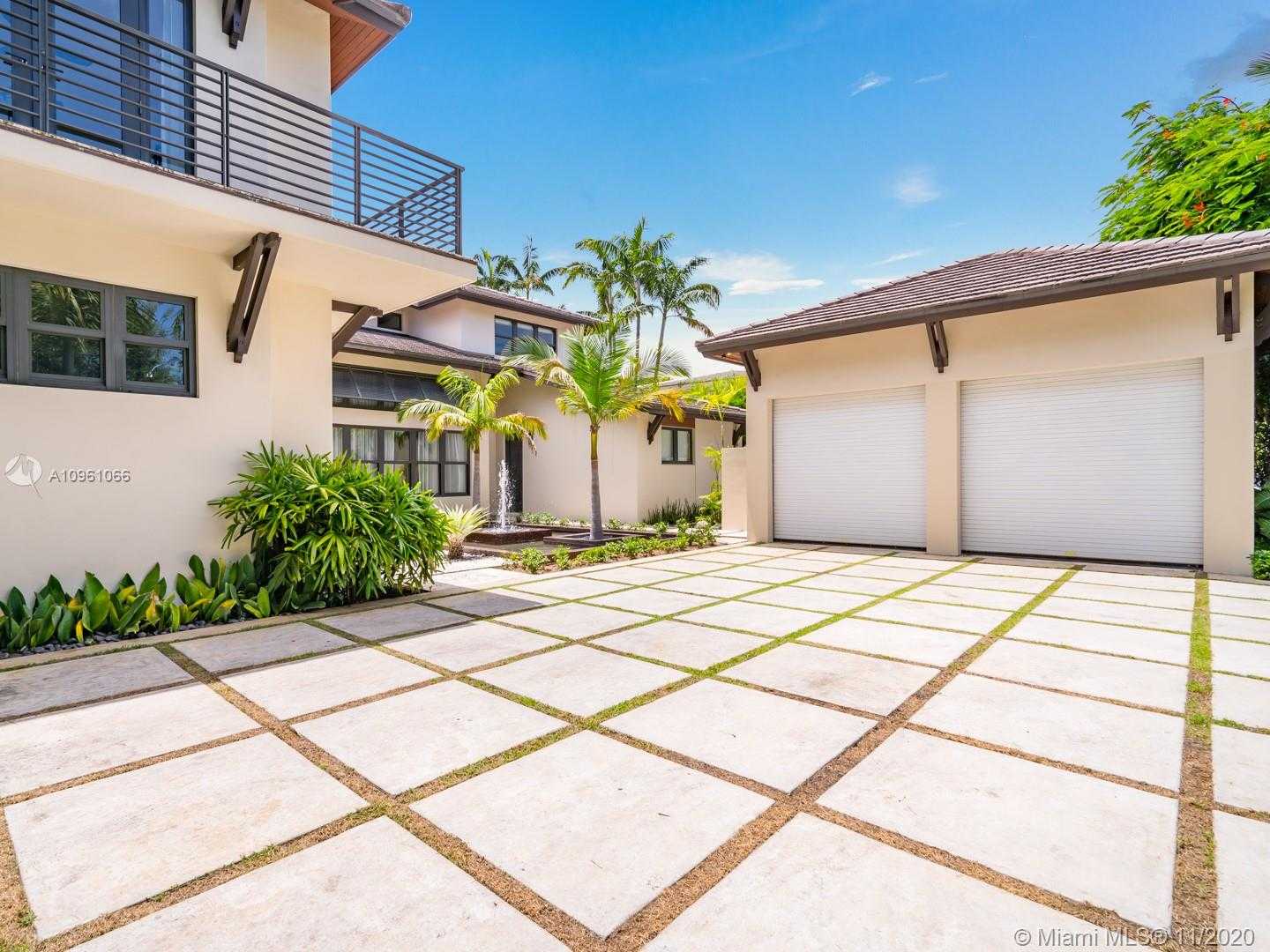 Small Image of 4241 PALM LN, Miami Number 15