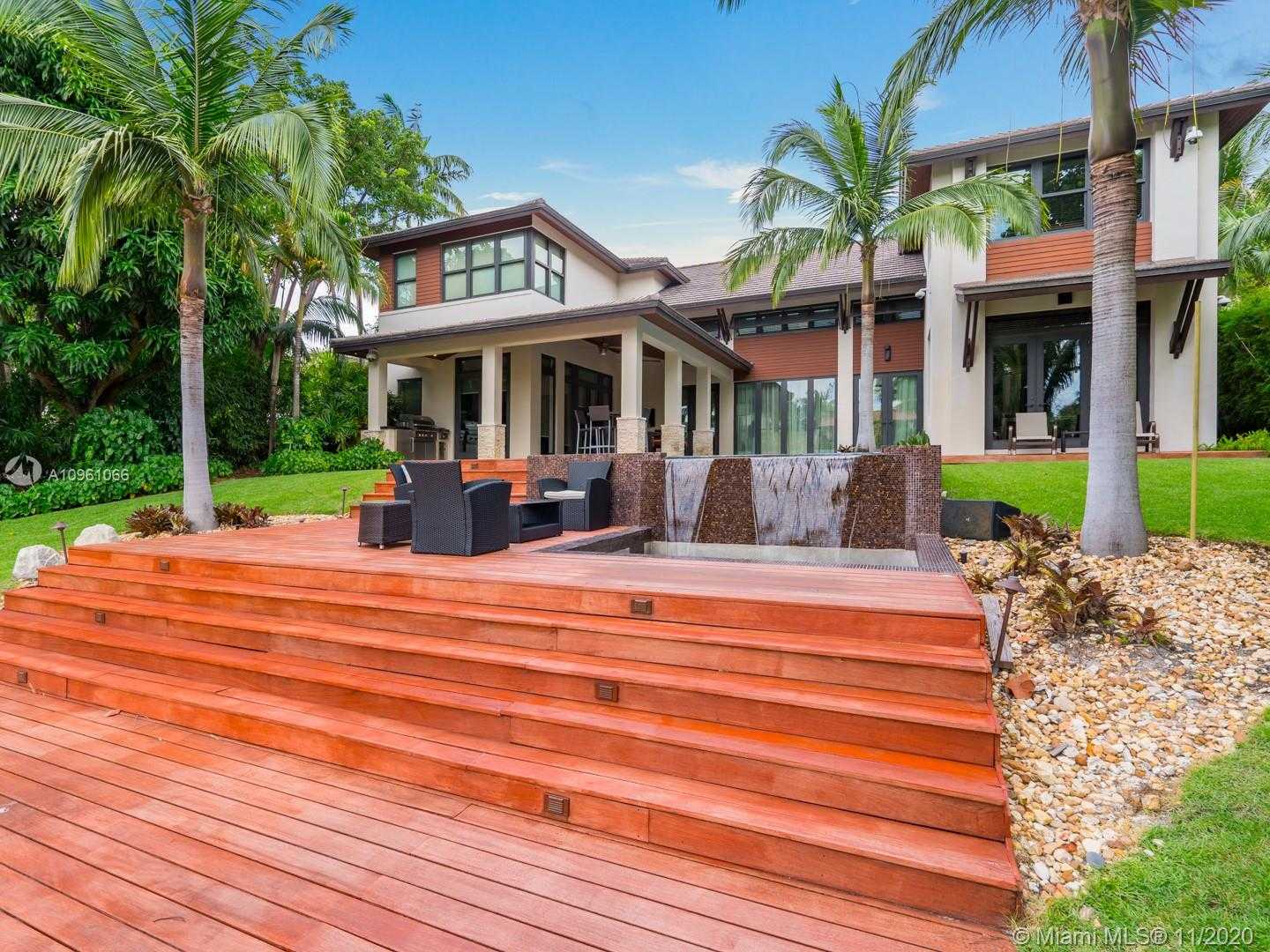 Small Image of 4241 PALM LN, Miami Number 23