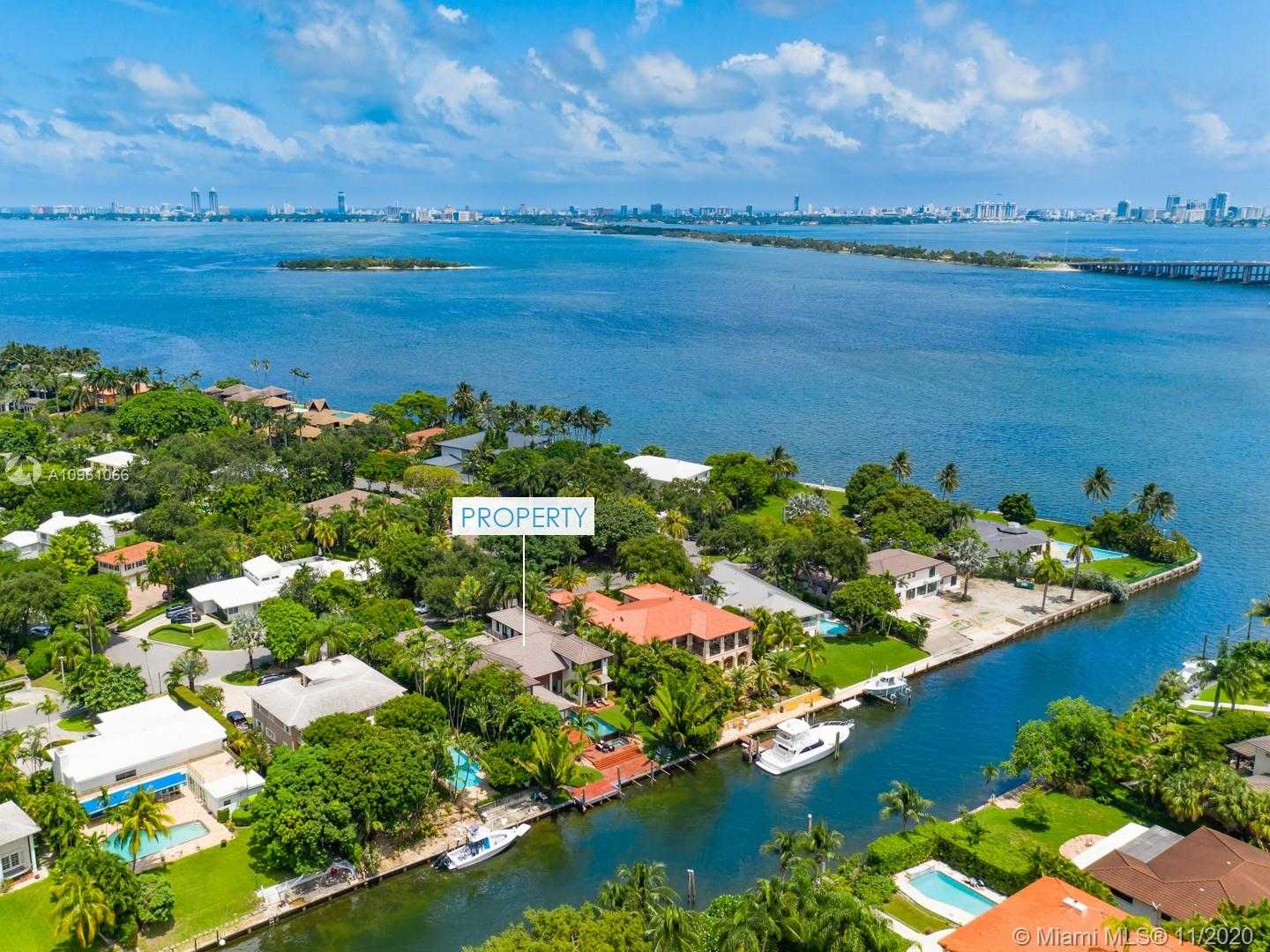 Small Image of 4241 PALM LN, Miami Number 3