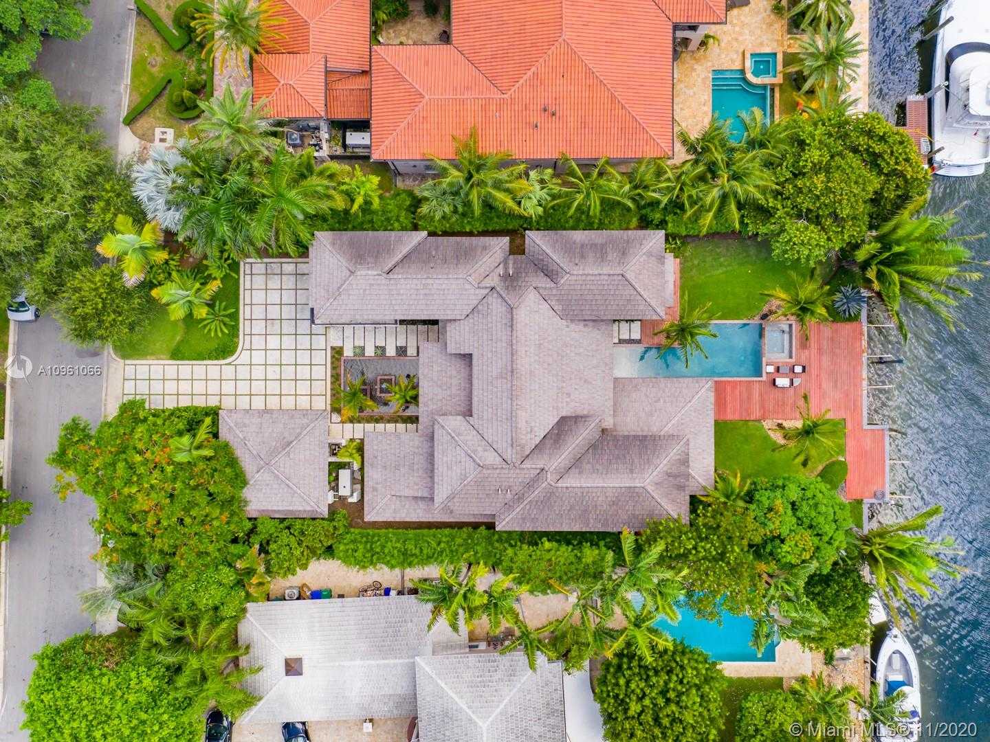 Small Image of 4241 PALM LN, Miami Number 4
