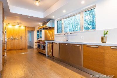 Small Image of 620 WEST DILIDO DR, Miami Beach Number 12