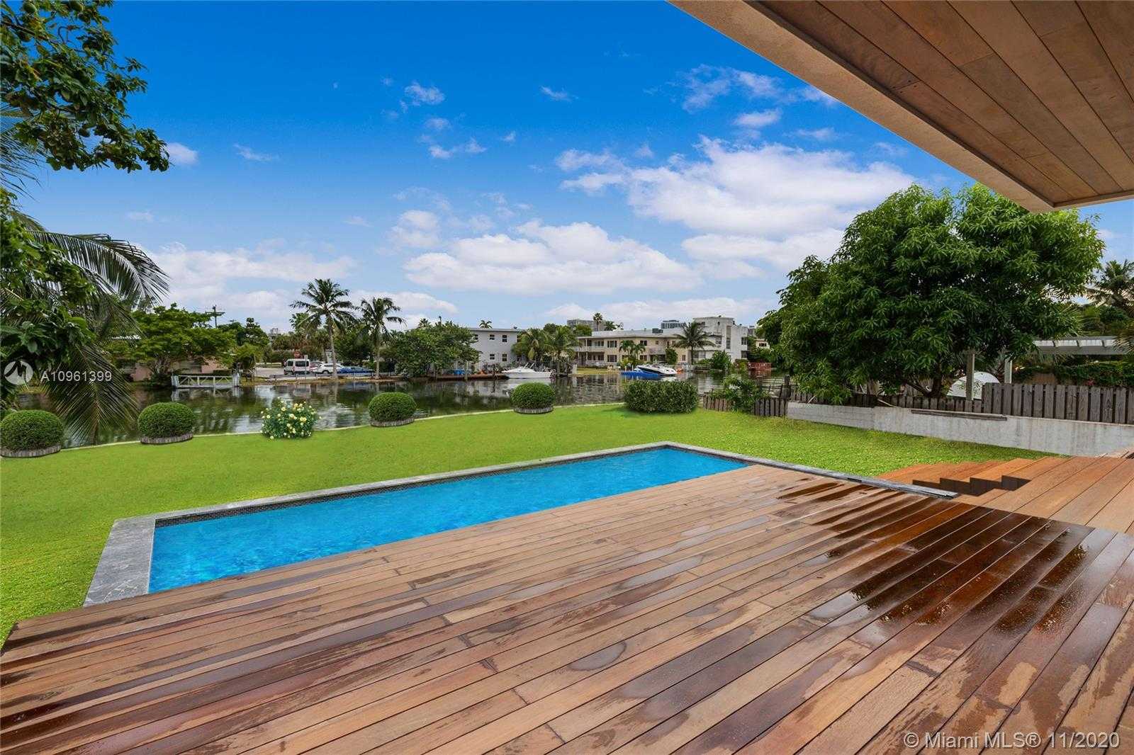 Small Image of 770 SOUTH SHORE DR, Miami Beach Number 2