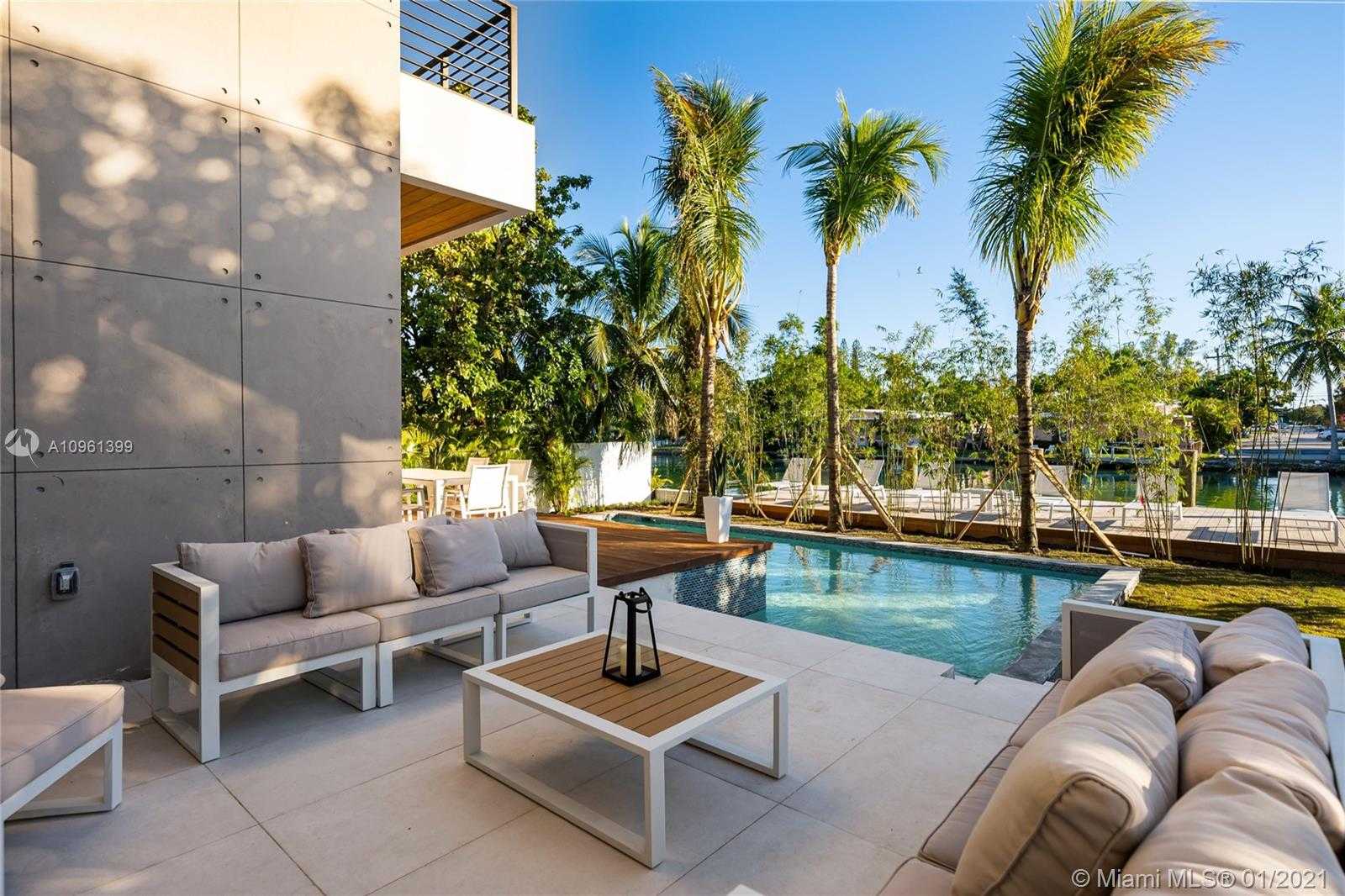 Small Image of 770 SOUTH SHORE DR, Miami Beach Number 22