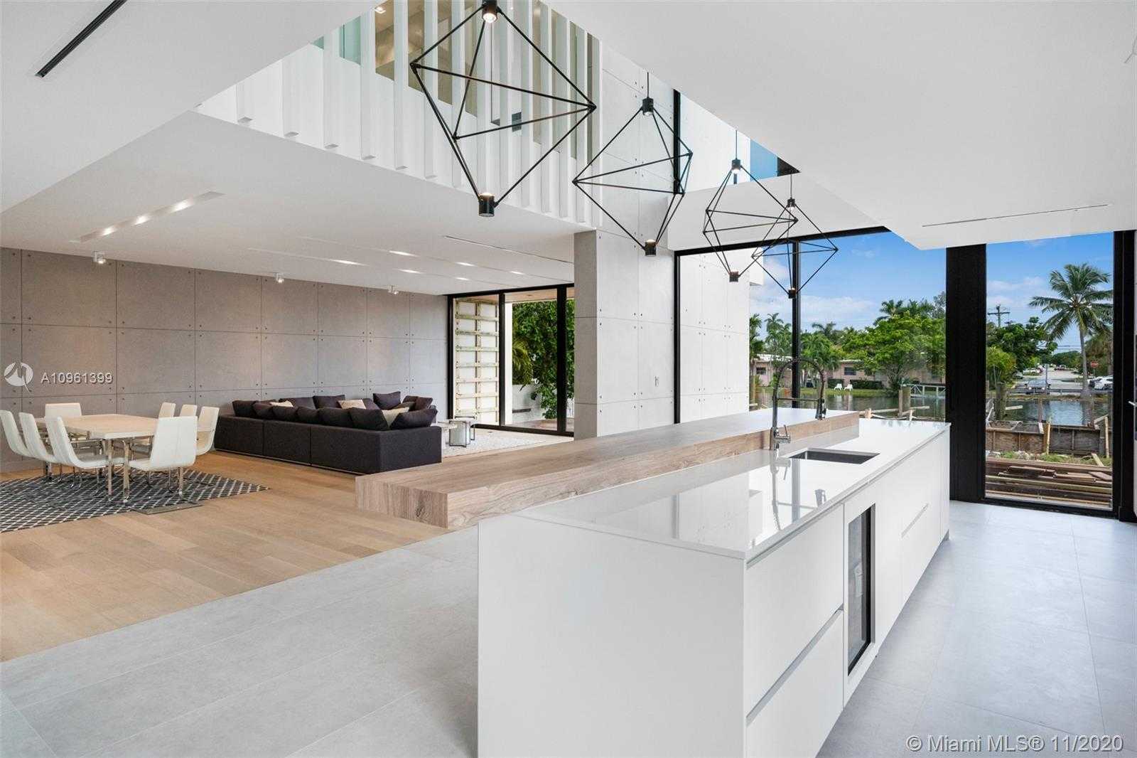Small Image of 770 SOUTH SHORE DR, Miami Beach Number 4