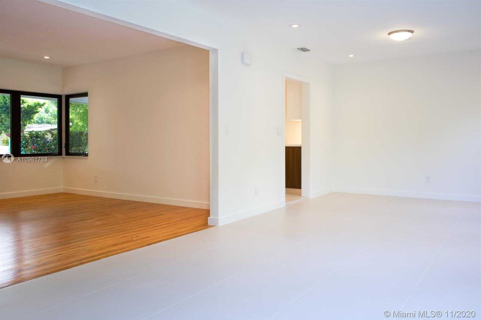 Small Image of 511 SAN JUAN DR #., Coral Gables Number 12