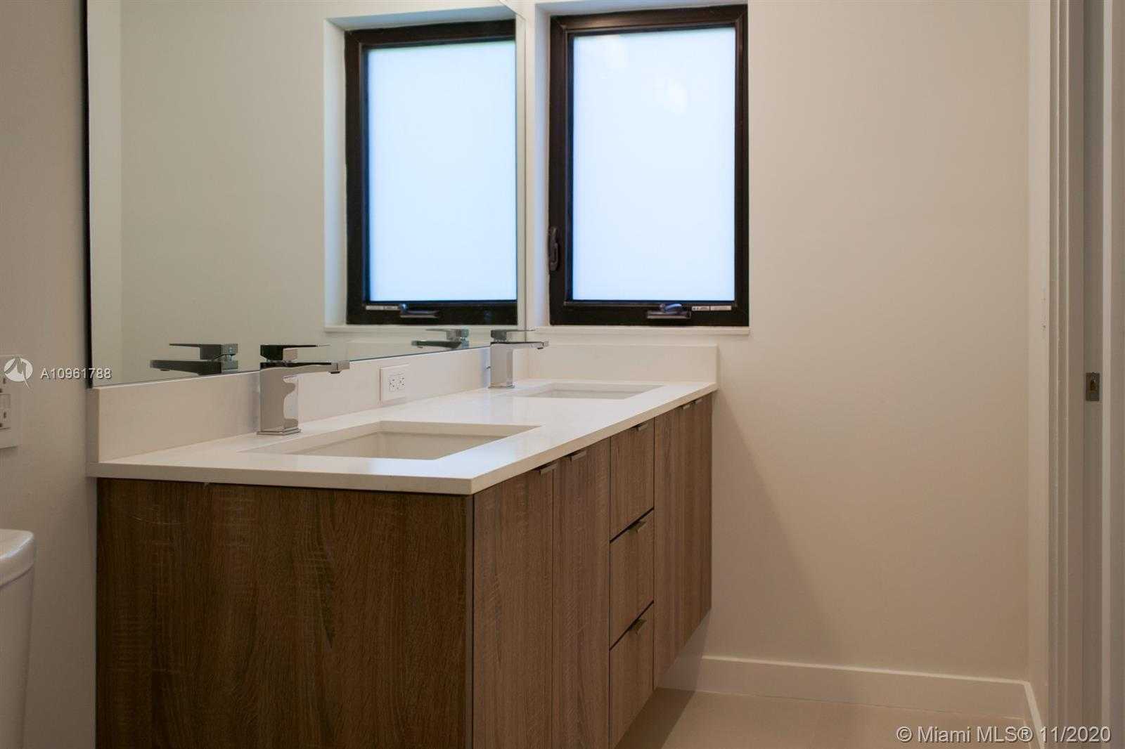 Small Image of 511 SAN JUAN DR #., Coral Gables Number 19