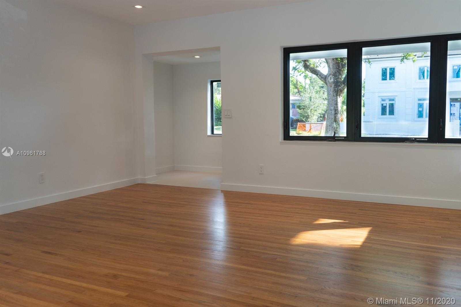 Small Image of 511 SAN JUAN DR #., Coral Gables Number 25