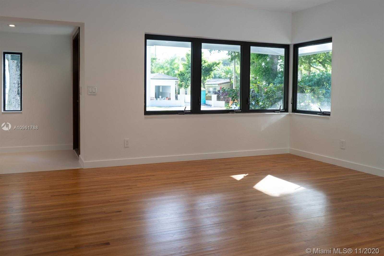 Small Image of 511 SAN JUAN DR #., Coral Gables Number 26