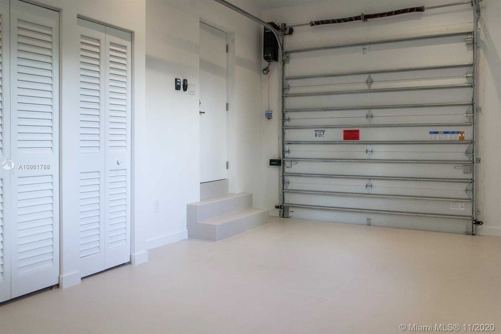 Small Image of 511 SAN JUAN DR #., Coral Gables Number 29