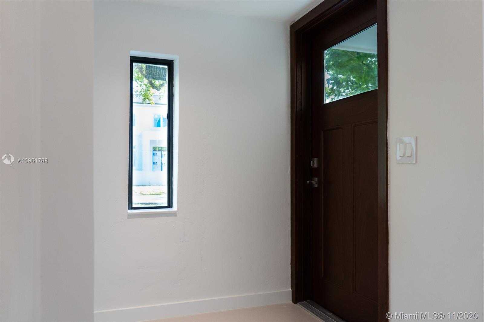 Small Image of 511 SAN JUAN DR #., Coral Gables Number 3