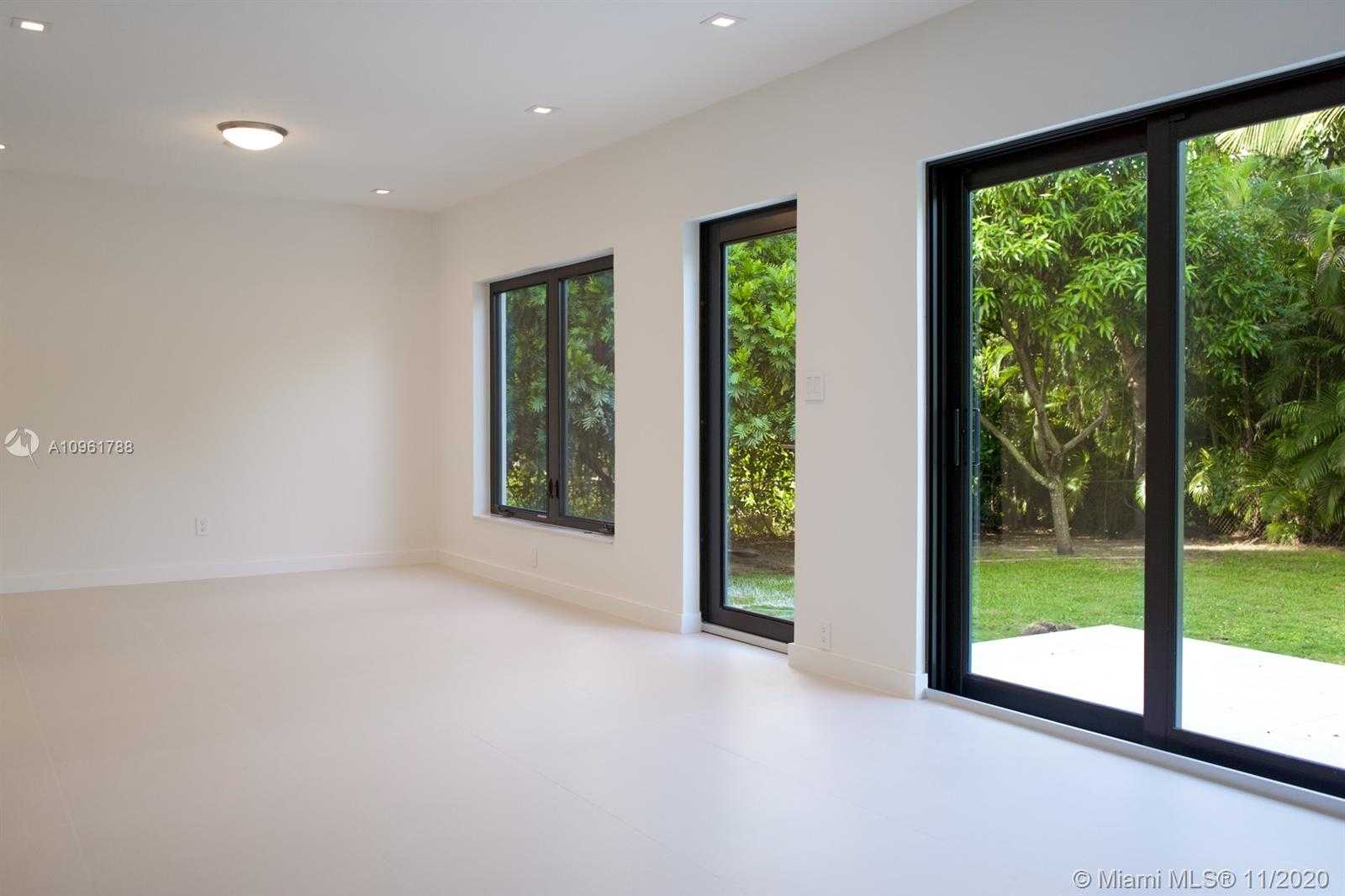 Small Image of 511 SAN JUAN DR #., Coral Gables Number 8