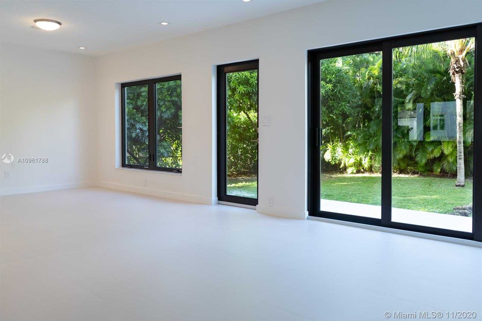 Small Image of 511 SAN JUAN DR #., Coral Gables Number 9
