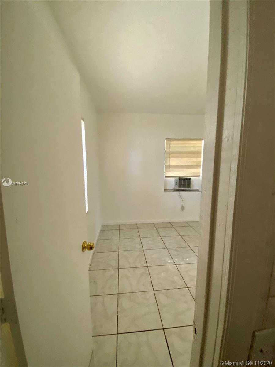 Small Image of 612 NORTH WEST 6TH CT #R, Hallandale Beach Number 17