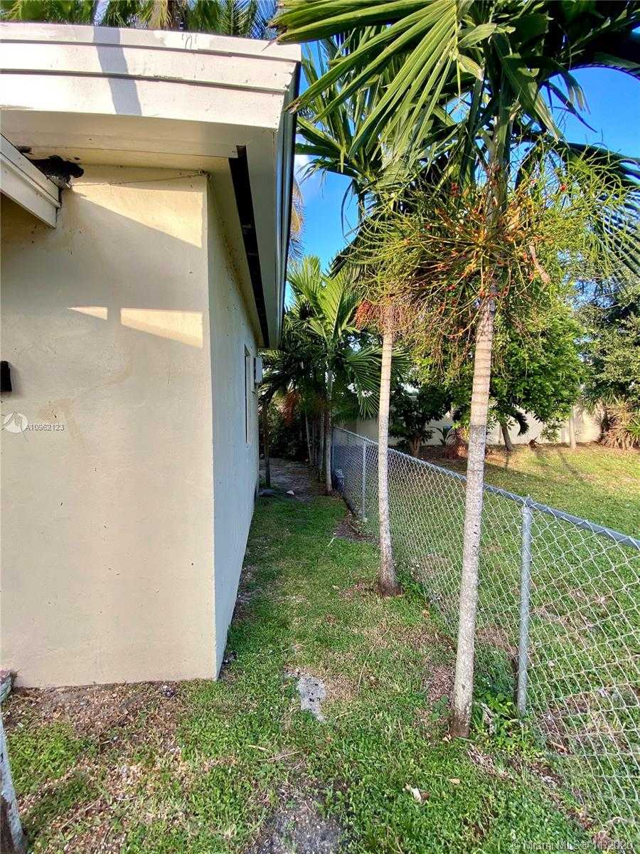 Small Image of 612 NORTH WEST 6TH CT #R, Hallandale Beach Number 22