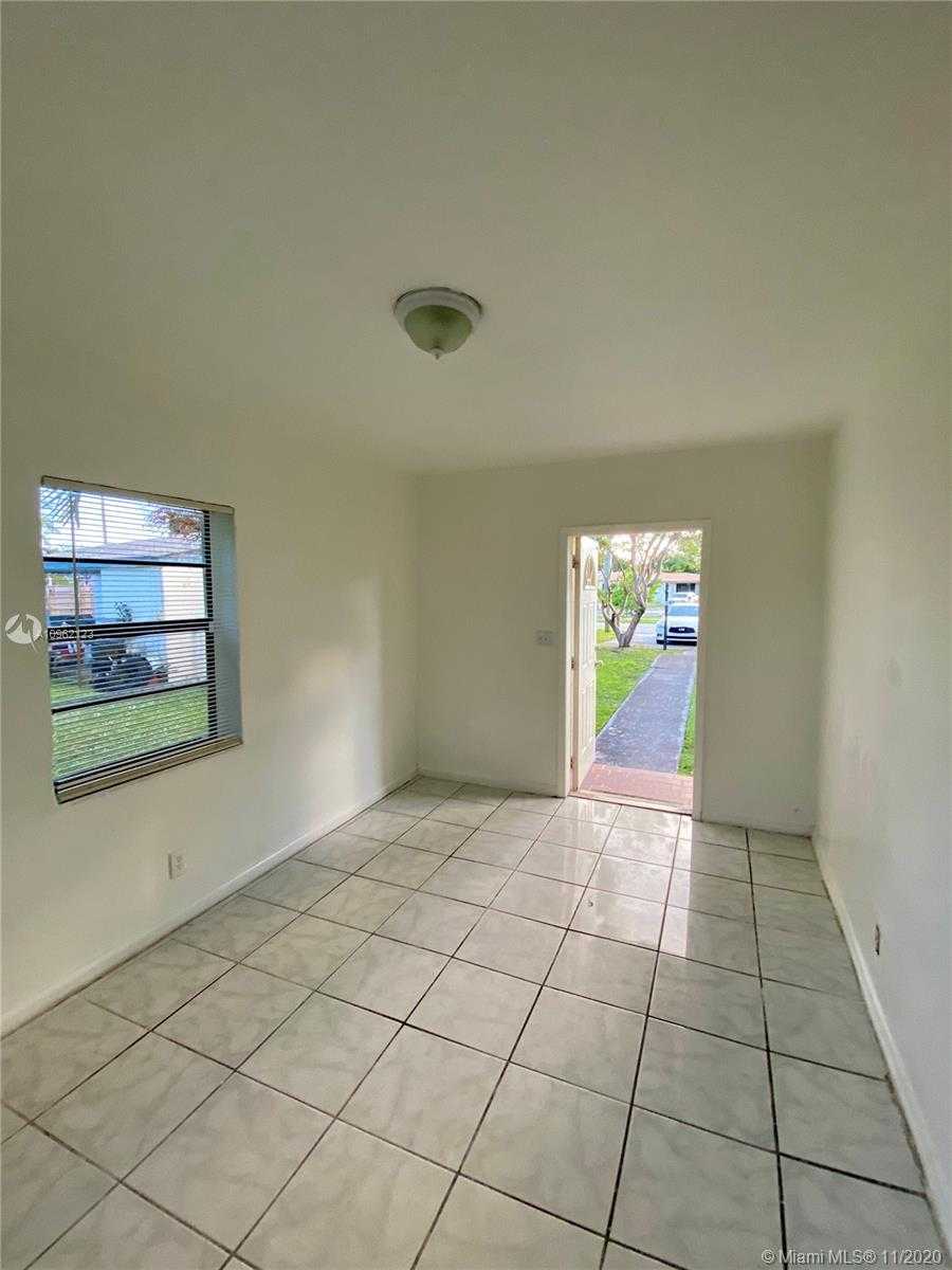 Small Image of 612 NORTH WEST 6TH CT #R, Hallandale Beach Number 5