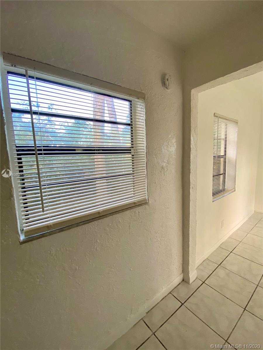 Small Image of 612 NORTH WEST 6TH CT #R, Hallandale Beach Number 6