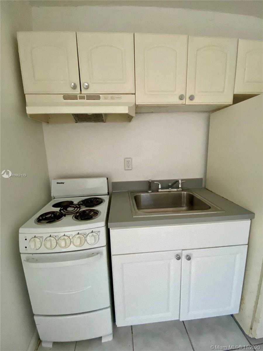 Small Image of 612 NORTH WEST 6TH CT #R, Hallandale Beach Number 9