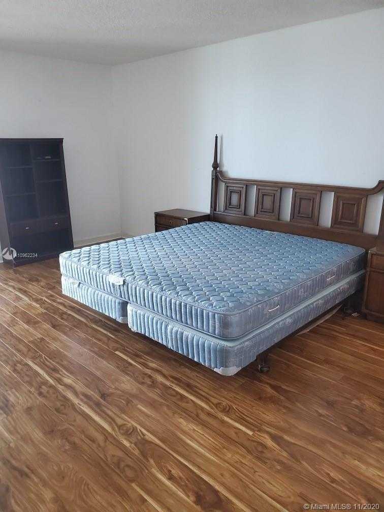 Small Image of 5401 COLLINS AVE #1119, Miami Beach Number 17