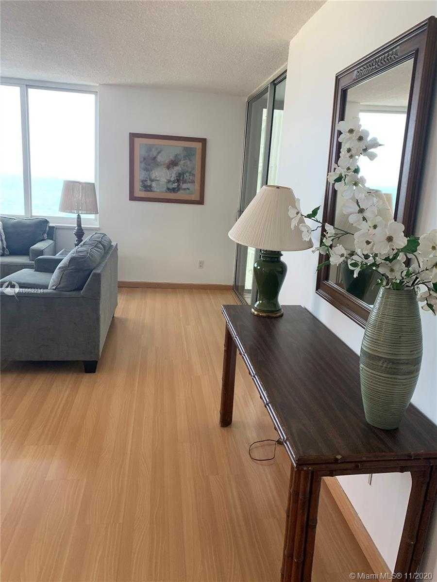 Small Image of 5401 COLLINS AVE #1119, Miami Beach Number 5