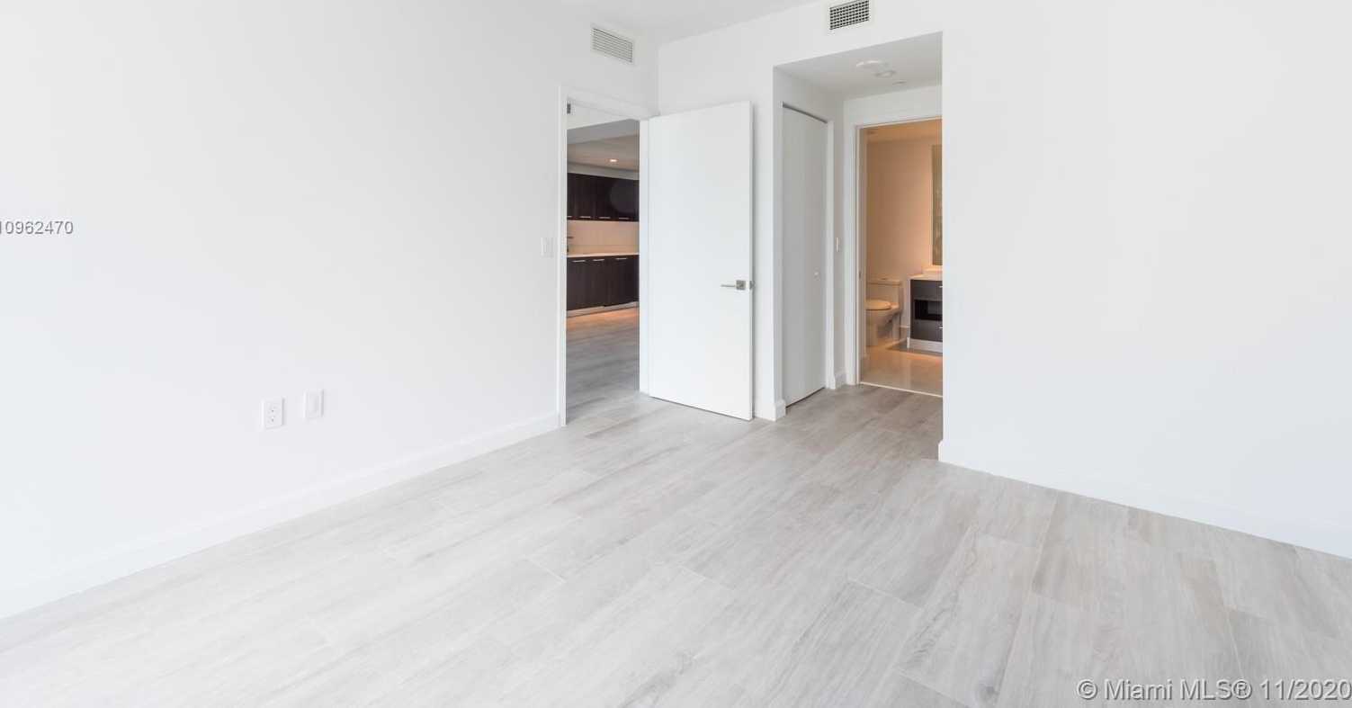 Small Image of 45 SOUTH WEST 9TH ST #2705, Miami Number 13
