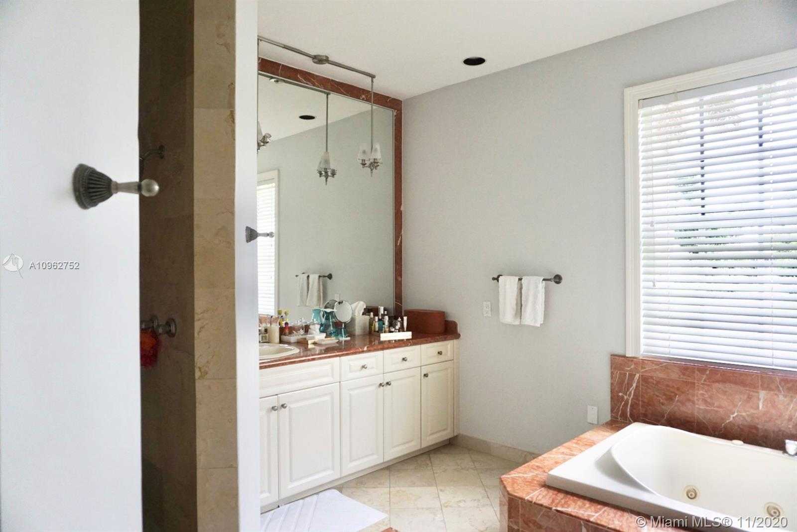 Small Image of 15551 SOUTH WEST 77TH AVE, Palmetto Bay Number 20