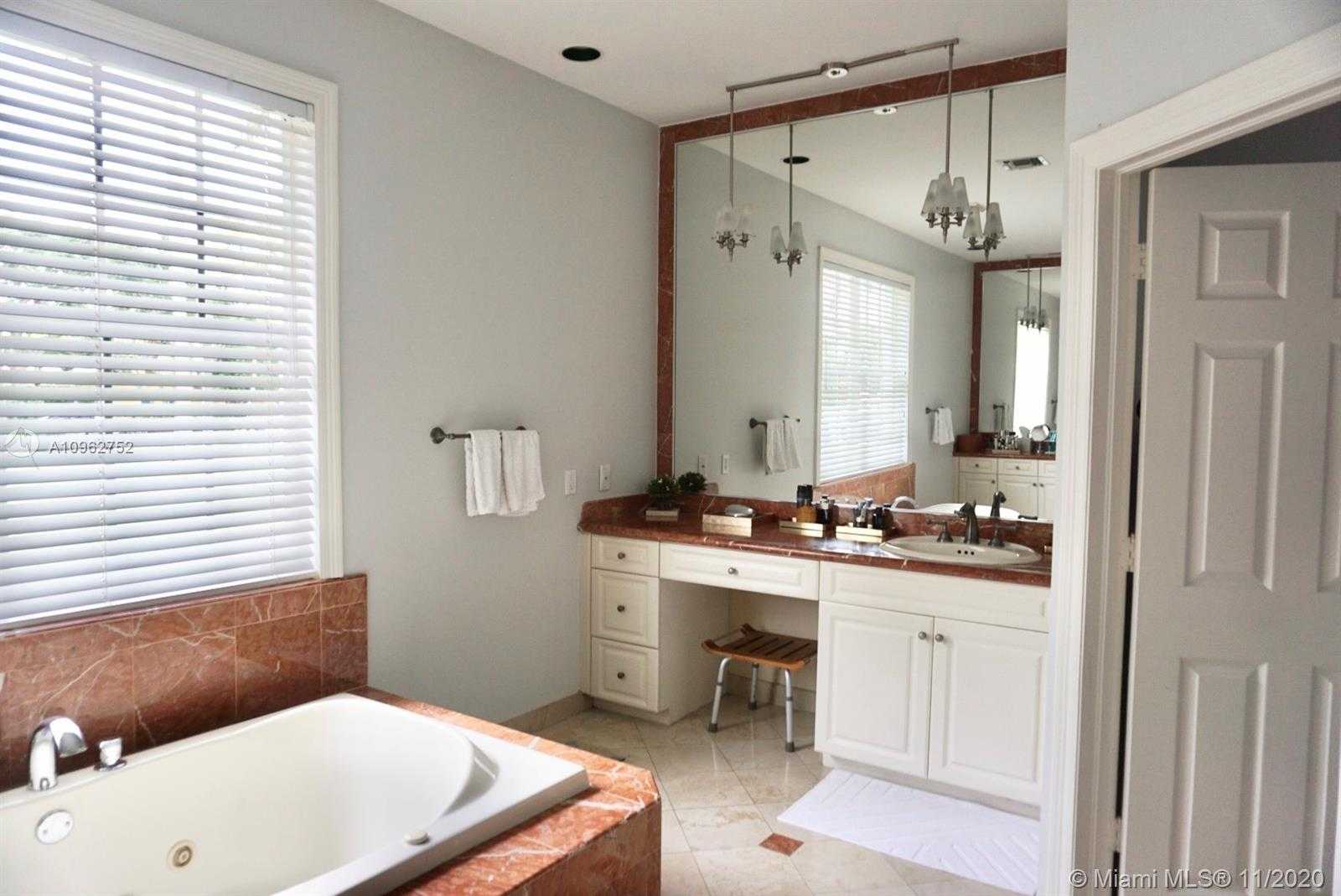 Small Image of 15551 SOUTH WEST 77TH AVE, Palmetto Bay Number 21