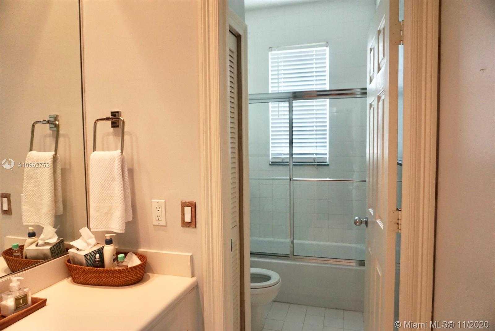 Small Image of 15551 SOUTH WEST 77TH AVE, Palmetto Bay Number 30