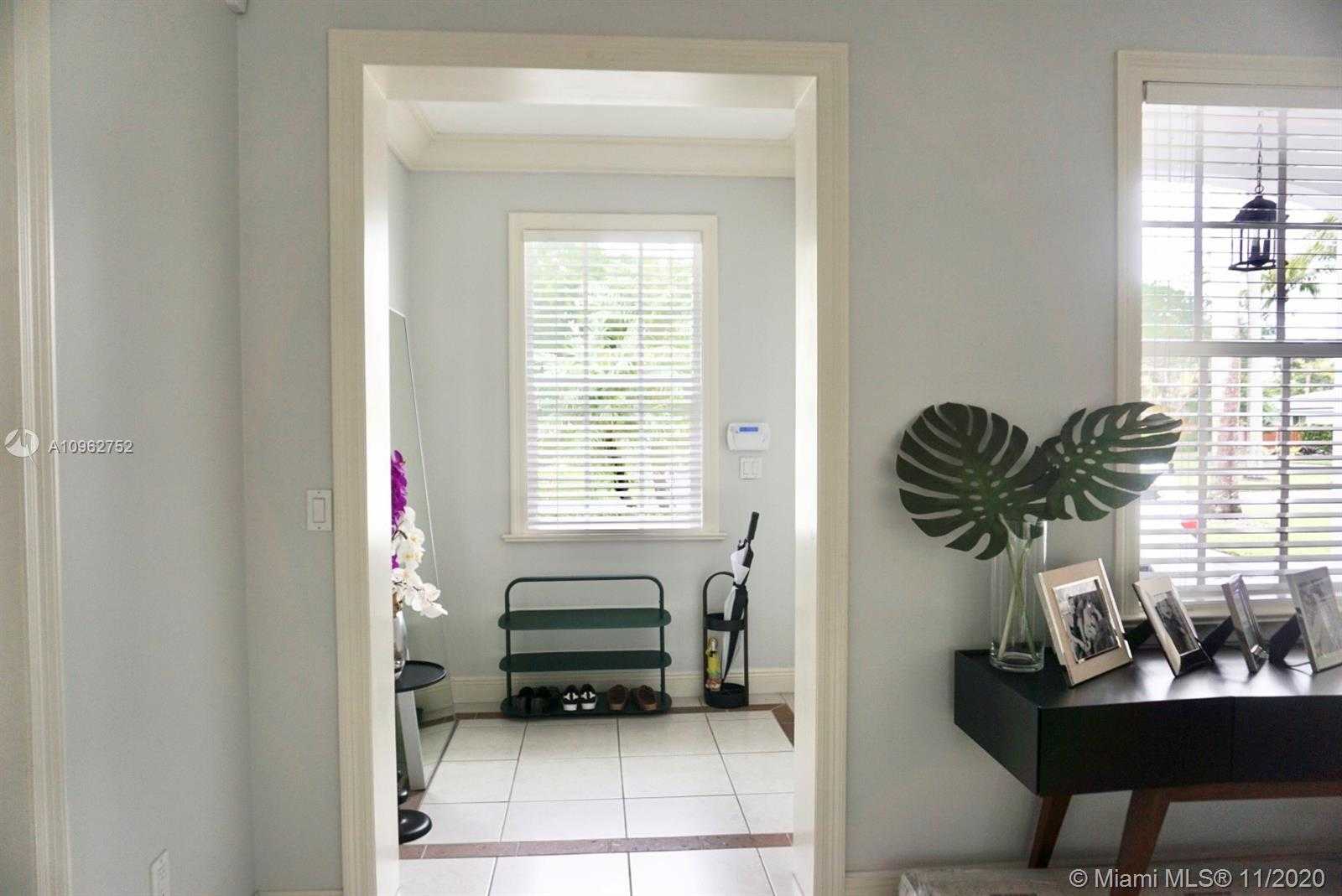 Small Image of 15551 SOUTH WEST 77TH AVE, Palmetto Bay Number 4