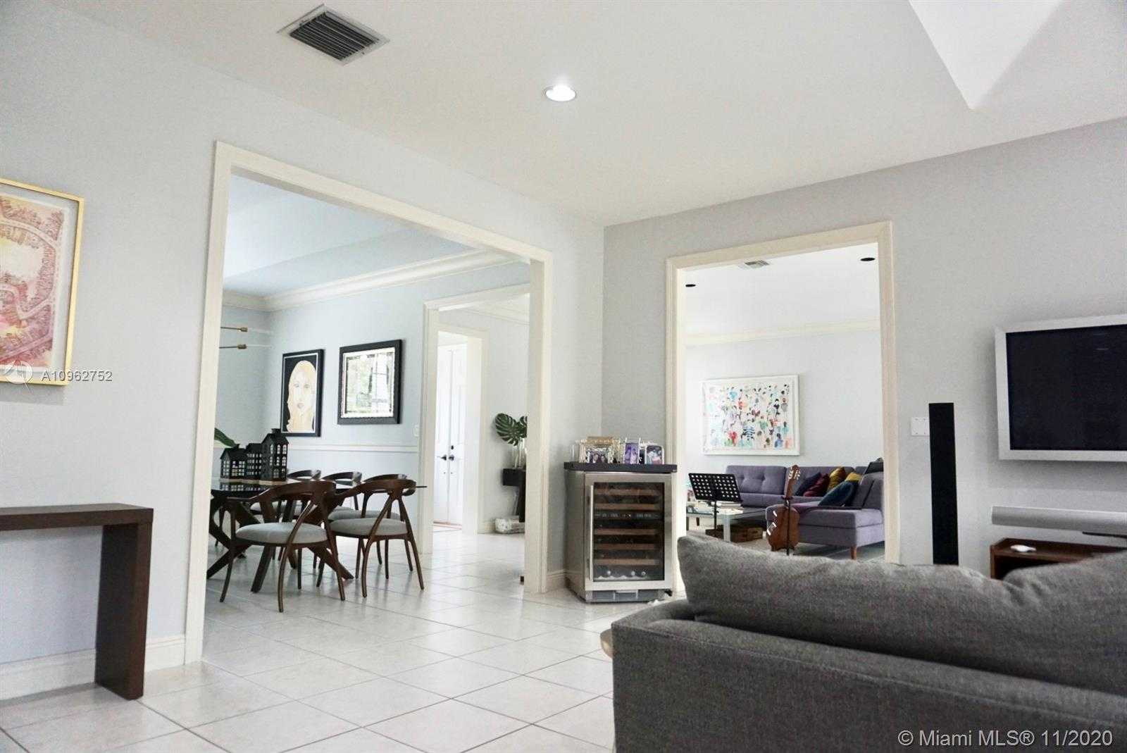 Small Image of 15551 SOUTH WEST 77TH AVE, Palmetto Bay Number 9