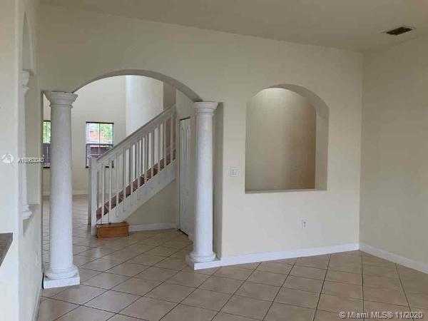 Small Image of 8861 NORTH WEST 184TH ST, Hialeah Number 14