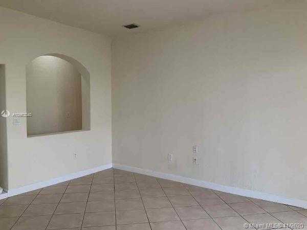 Small Image of 8861 NORTH WEST 184TH ST, Hialeah Number 15
