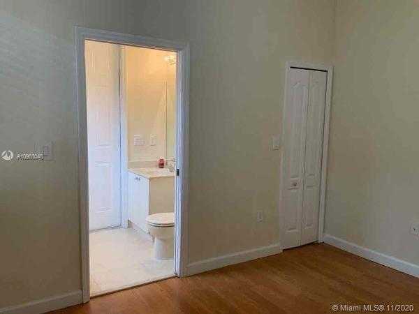 Small Image of 8861 NORTH WEST 184TH ST, Hialeah Number 20