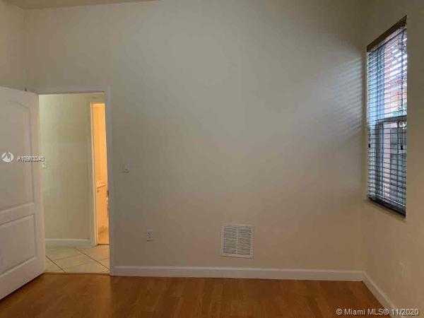 Small Image of 8861 NORTH WEST 184TH ST, Hialeah Number 21
