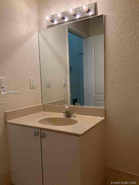 Small Image of 8861 NORTH WEST 184TH ST, Hialeah Number 26