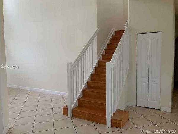 Small Image of 8861 NORTH WEST 184TH ST, Hialeah Number 27