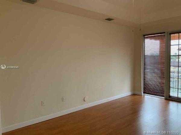 Small Image of 8861 NORTH WEST 184TH ST, Hialeah Number 34