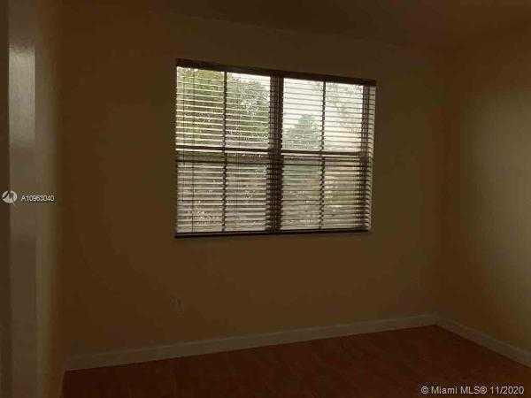 Small Image of 8861 NORTH WEST 184TH ST, Hialeah Number 46