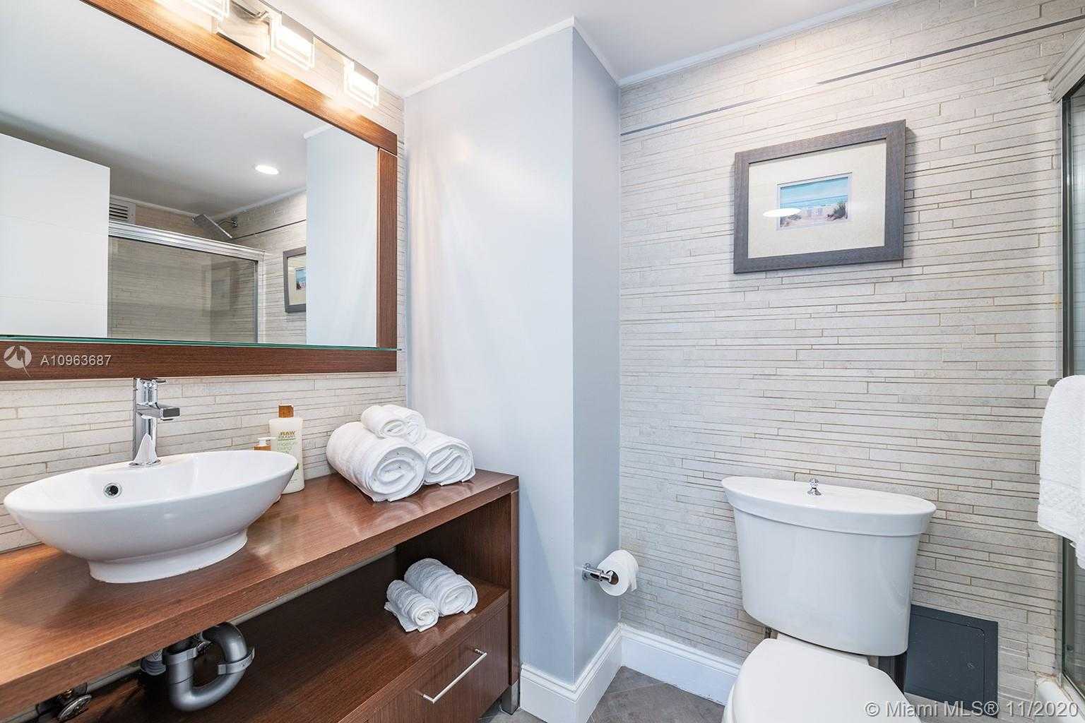 Small Image of 2301 COLLINS AVE #915, Miami Beach Number 21