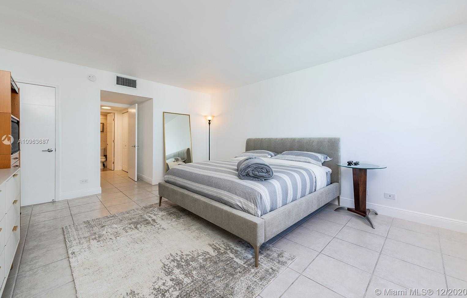 Small Image of 2301 COLLINS AVE #915, Miami Beach Number 22