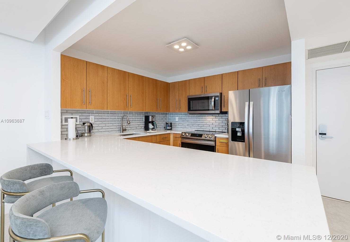 Small Image of 2301 COLLINS AVE #915, Miami Beach Number 5