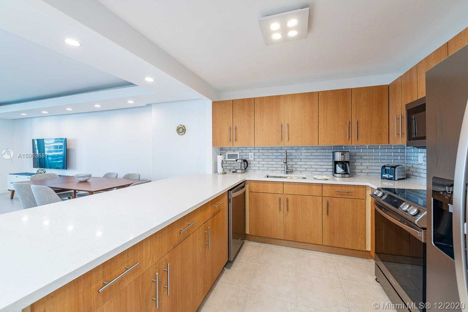 Small Image of 2301 COLLINS AVE #915, Miami Beach Number 7